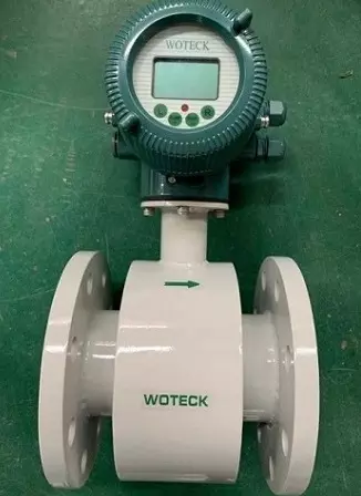 Đồng hồ đo nước điện từ Woteck